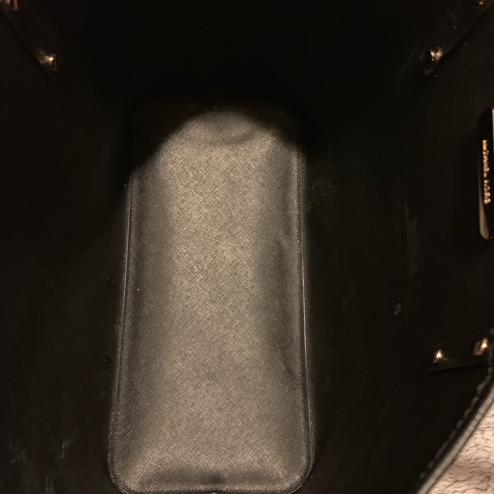 Authentic MK purse - Picture 4 of 4